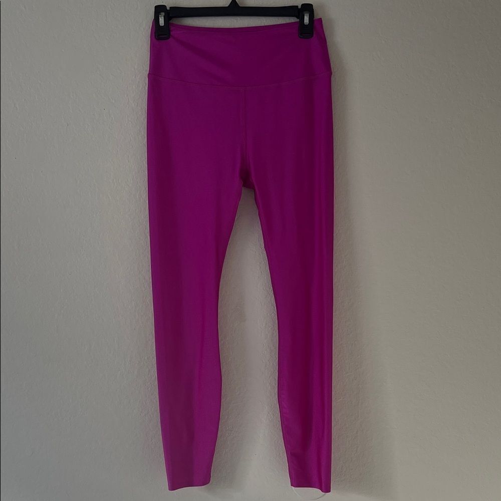 NWOT Fierce + Regal Shimmer Leggings in Size M
